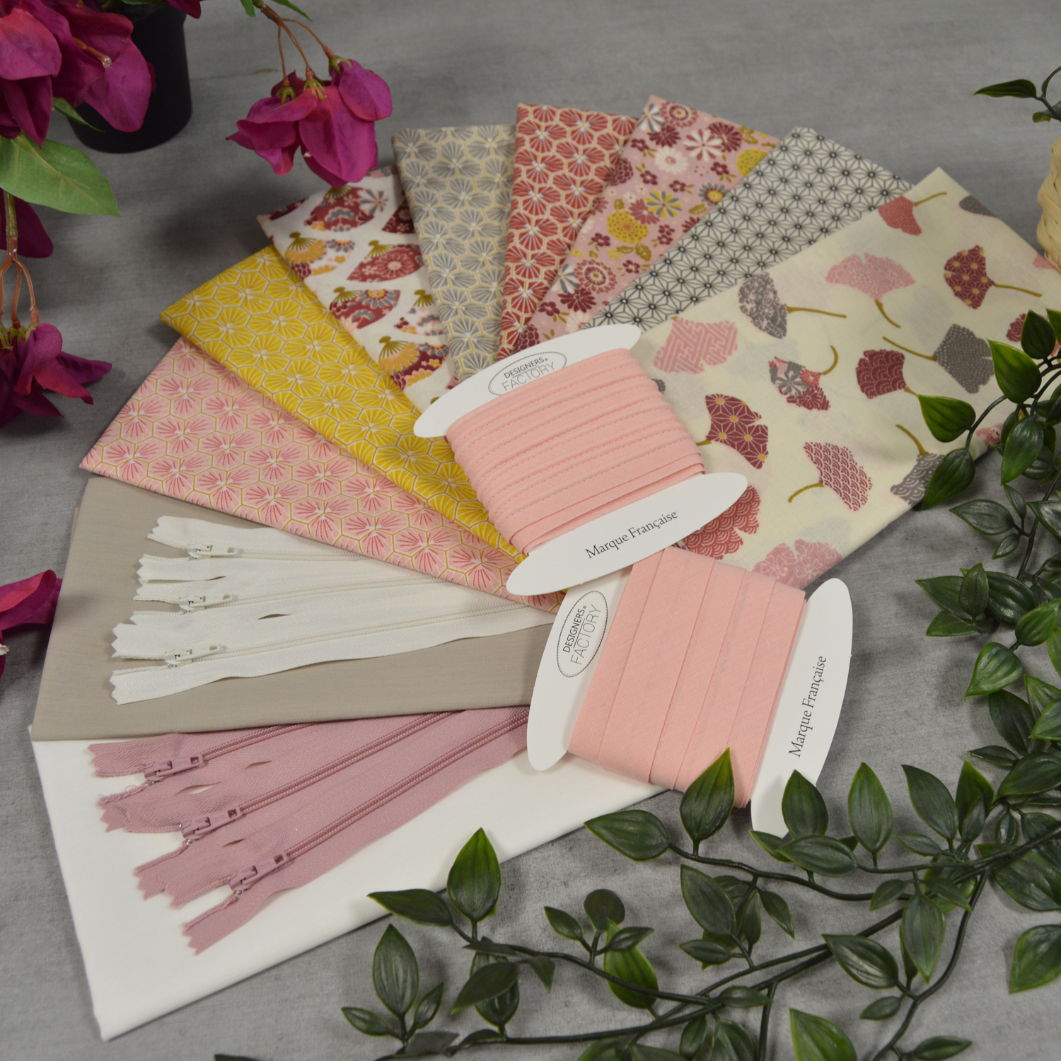 Lot de 8 Coupons tissus imprimés oeko tex (Lot D) - designers-factory.com